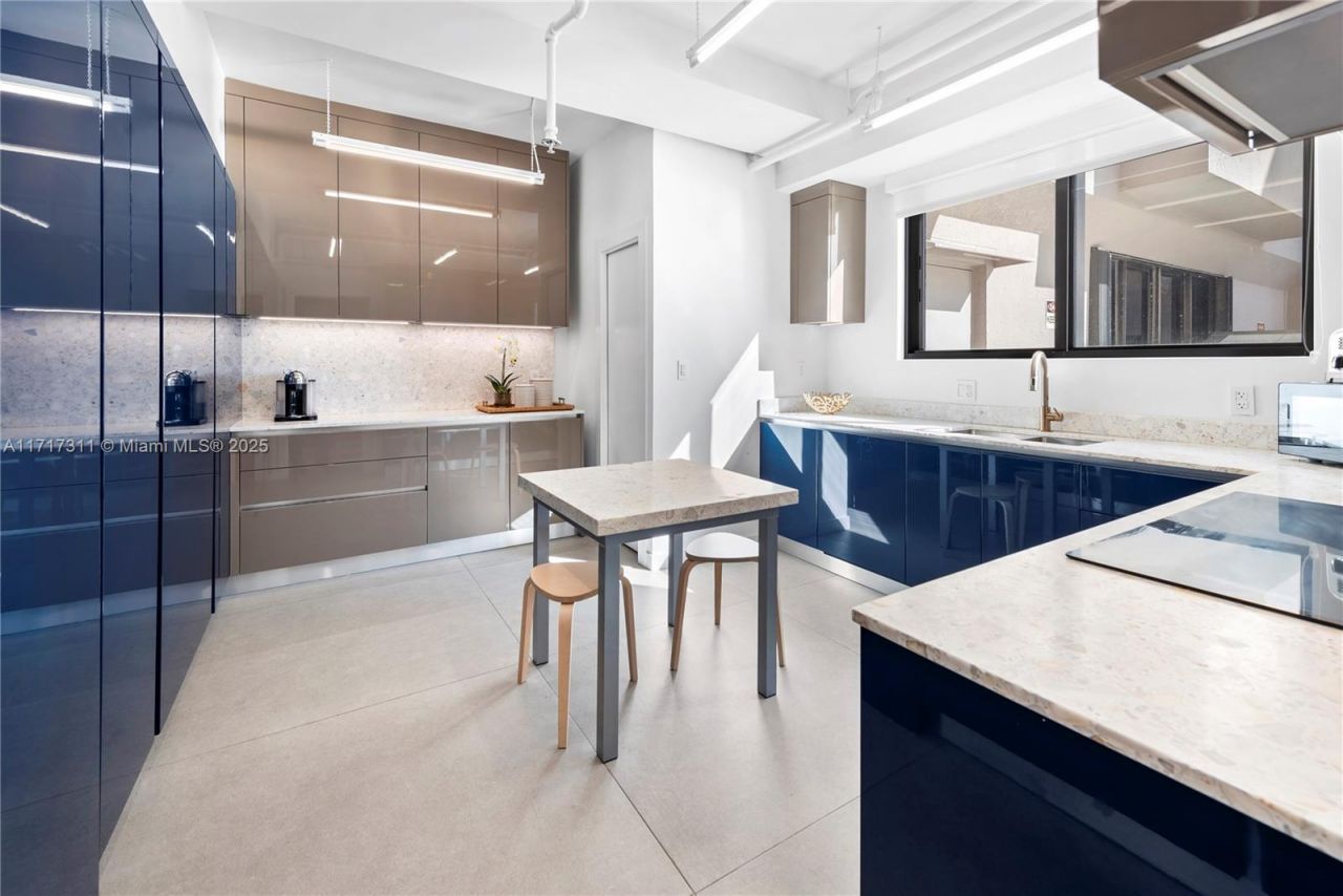 201 Crandon Blvd, Unit 1002, Key Biscayne, FL 33149 Photo