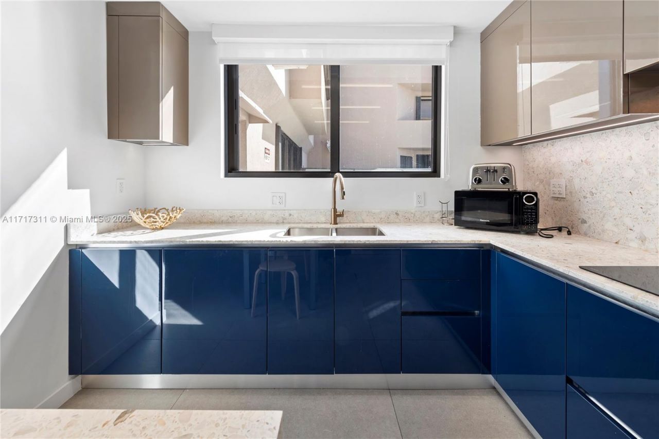 201 Crandon Blvd, Unit 1002, Key Biscayne, FL 33149 Photo