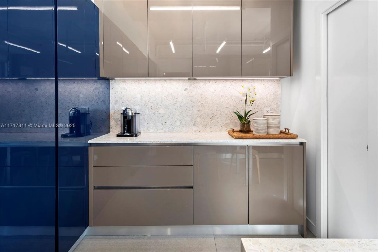 201 Crandon Blvd, Unit 1002, Key Biscayne, FL 33149 Photo