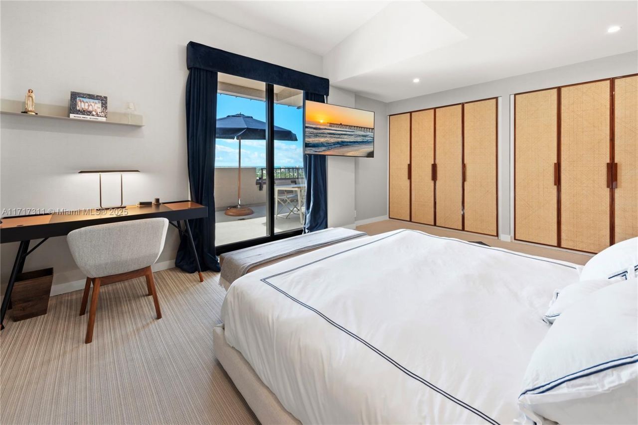 201 Crandon Blvd, Unit 1002, Key Biscayne, FL 33149 Photo