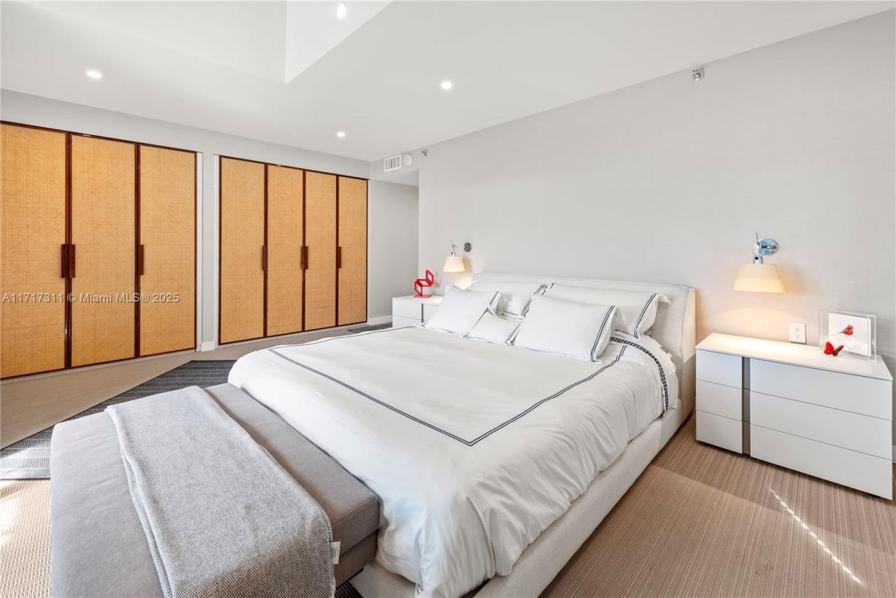 201 Crandon Blvd, Unit 1002, Key Biscayne, FL 33149 Photo