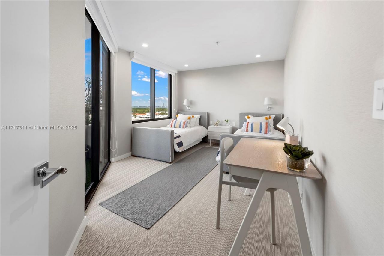 201 Crandon Blvd, Unit 1002, Key Biscayne, FL 33149 Photo