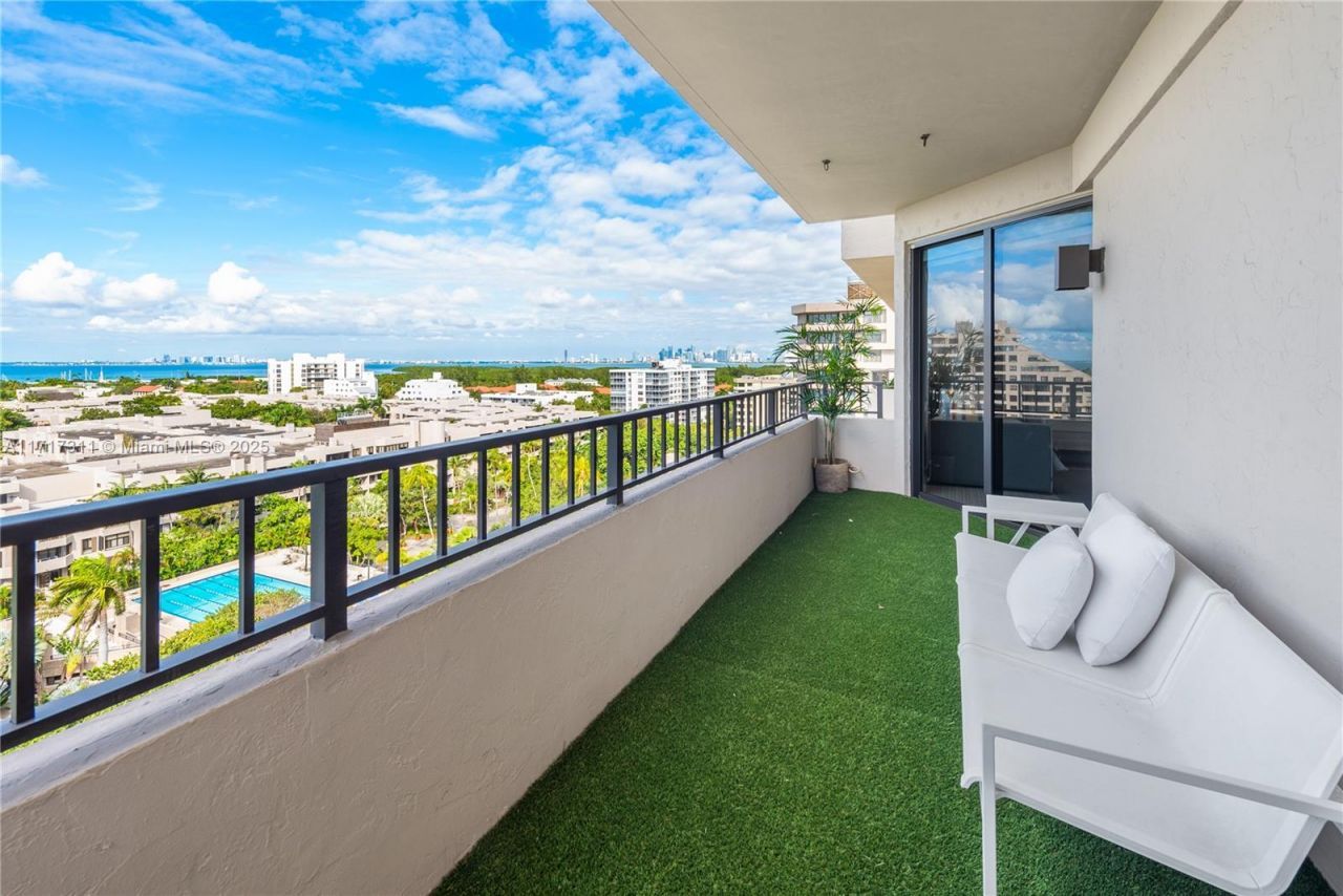 201 Crandon Blvd, Unit 1002, Key Biscayne, FL 33149 Photo