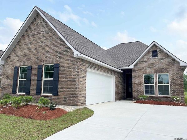 41439 Swan Lake St, Gonzales, LA 70737