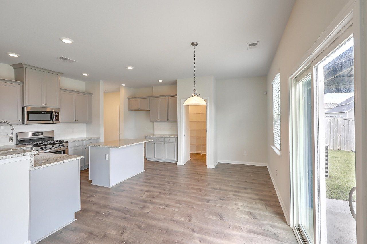 238 Wathen Drive Photo 14