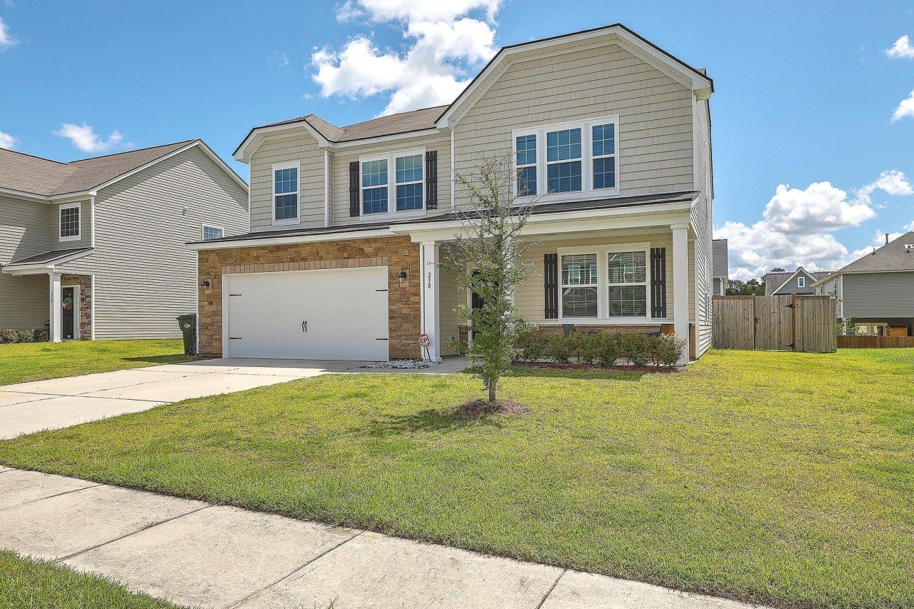 238 Wathen Drive Photo 2