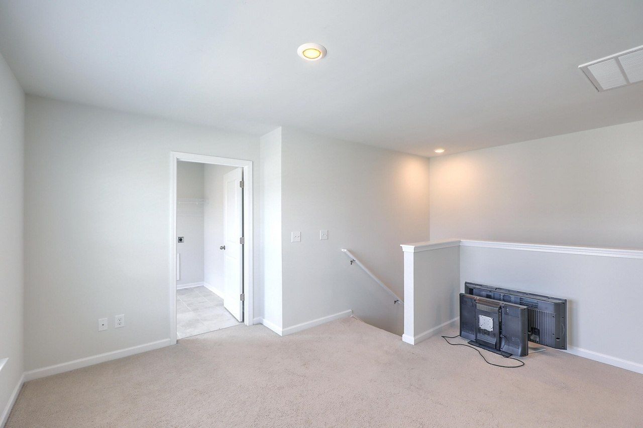 238 Wathen Drive Photo 21