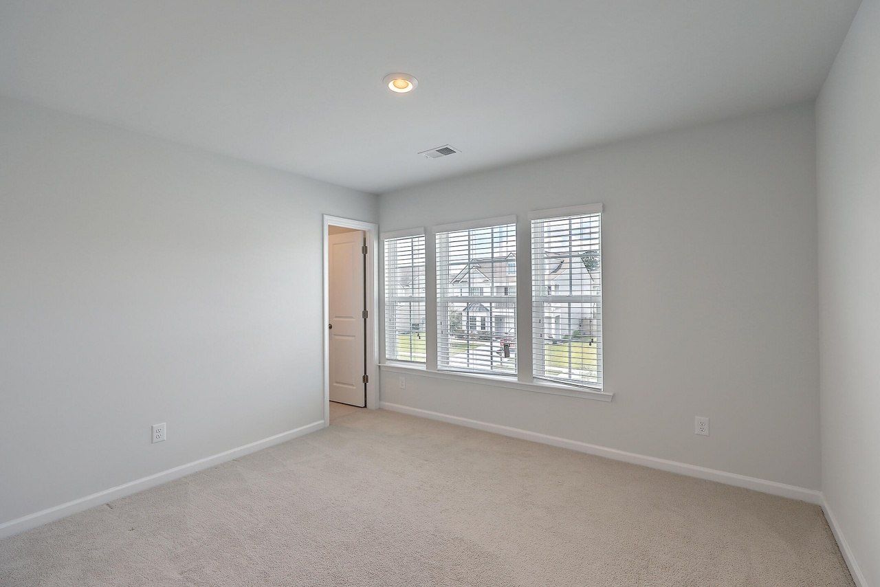 238 Wathen Drive Photo 23