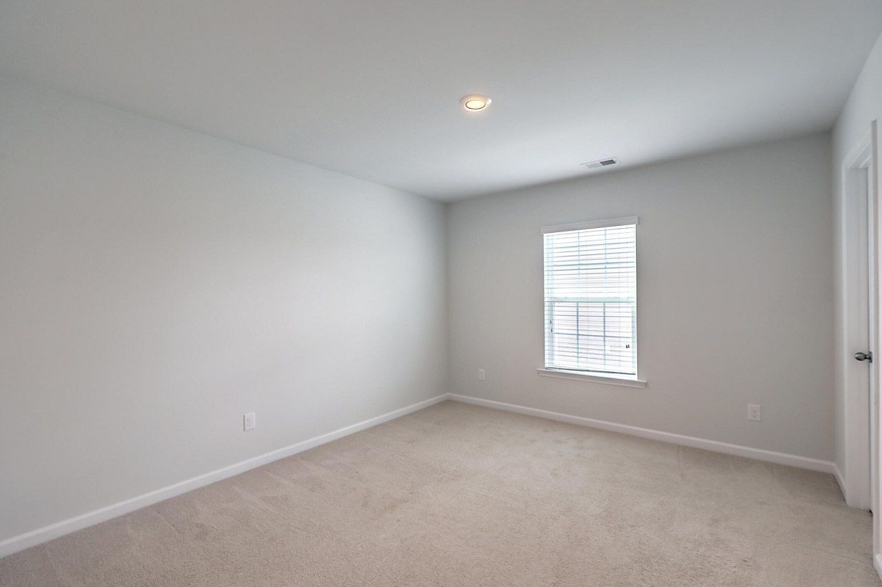 238 Wathen Drive Photo 24