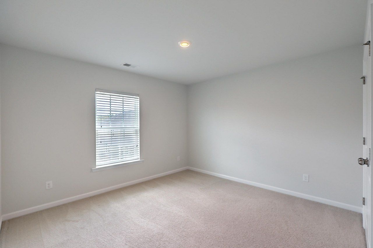 238 Wathen Drive Photo 25