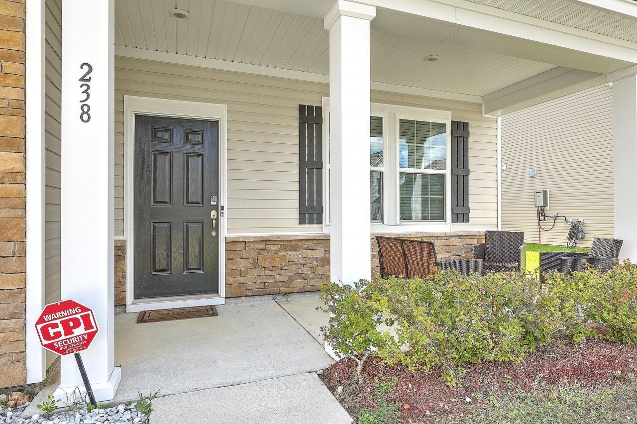 238 Wathen Drive Photo 4