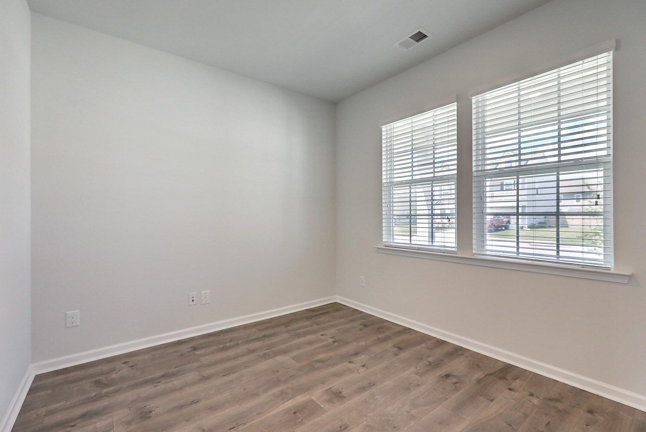 238 Wathen Drive Photo 6