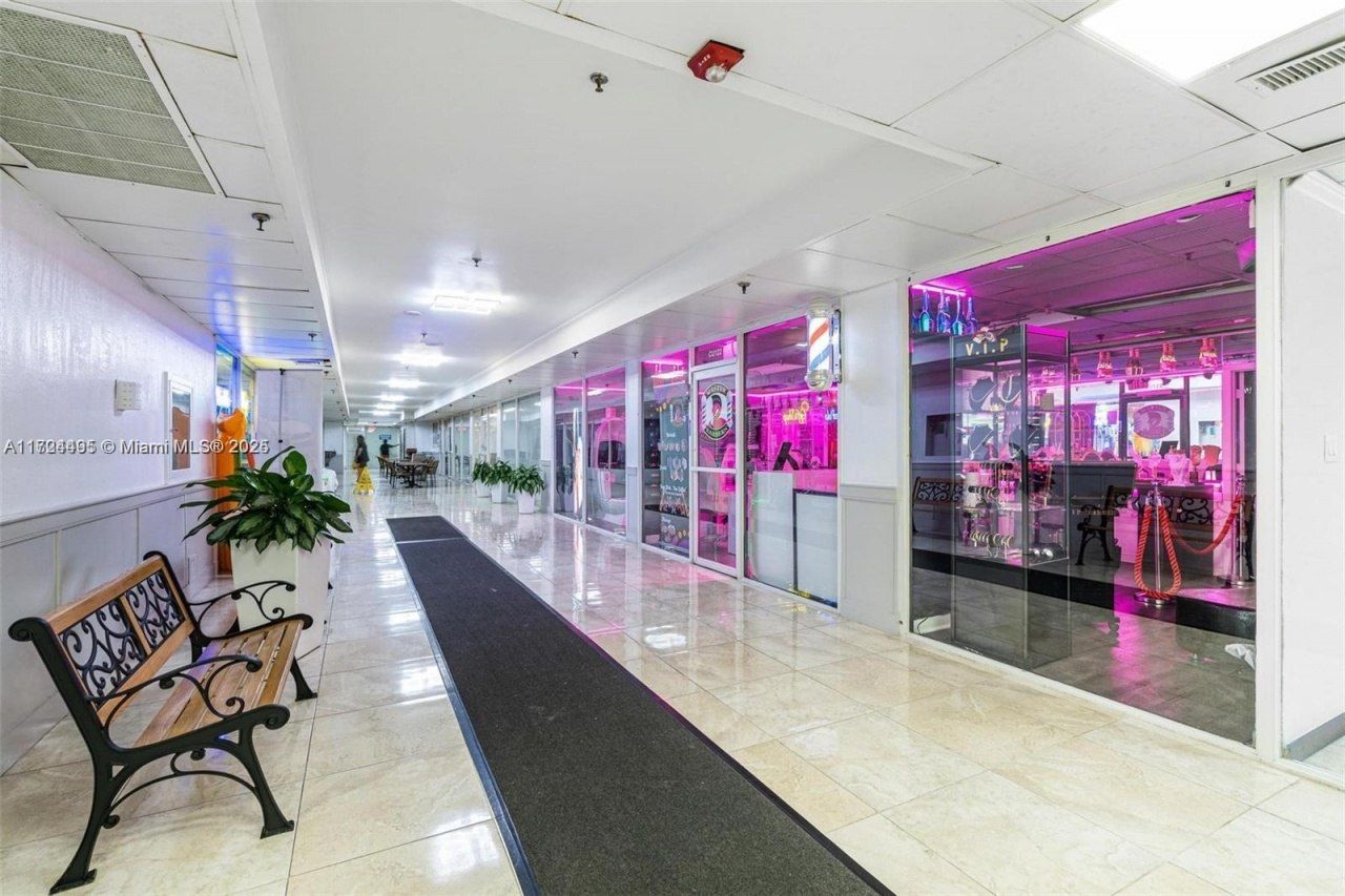 19201 Collins Ave, Unit 701, Sunny Isles Beach, FL 33160 Photo