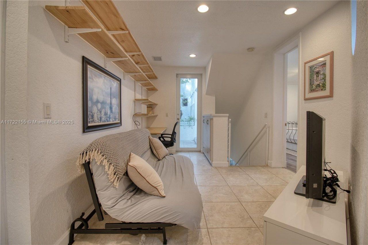 2200 Lincoln Ave, Miami, FL 33133 Photo