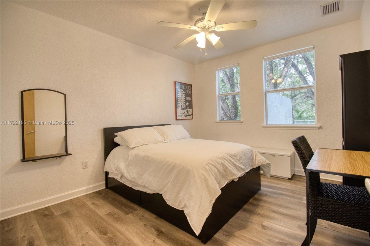 2200 Lincoln Ave, Miami, FL 33133 Photo