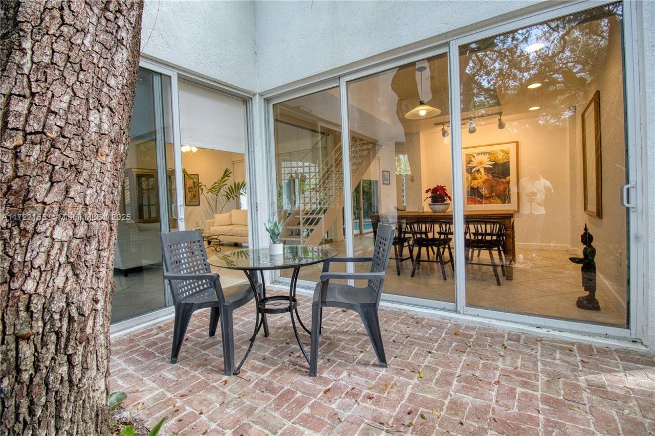 2200 Lincoln Ave, Miami, FL 33133 Photo