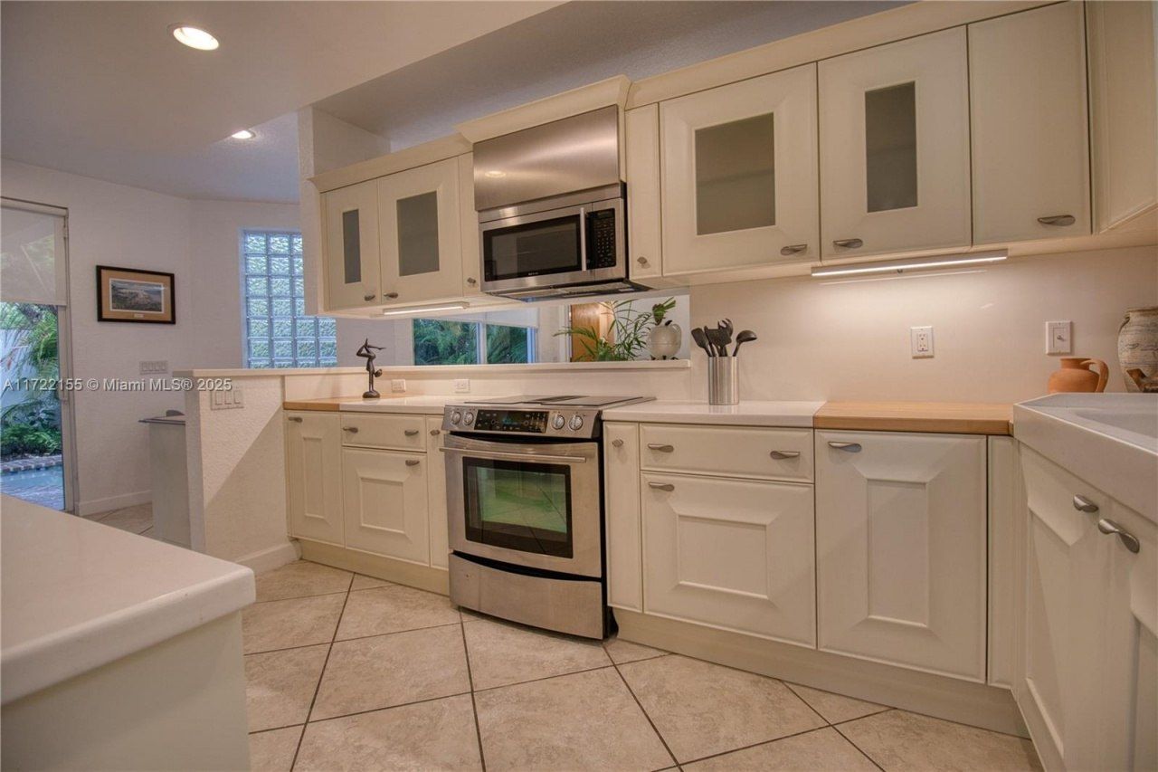 2200 Lincoln Ave, Miami, FL 33133 Photo