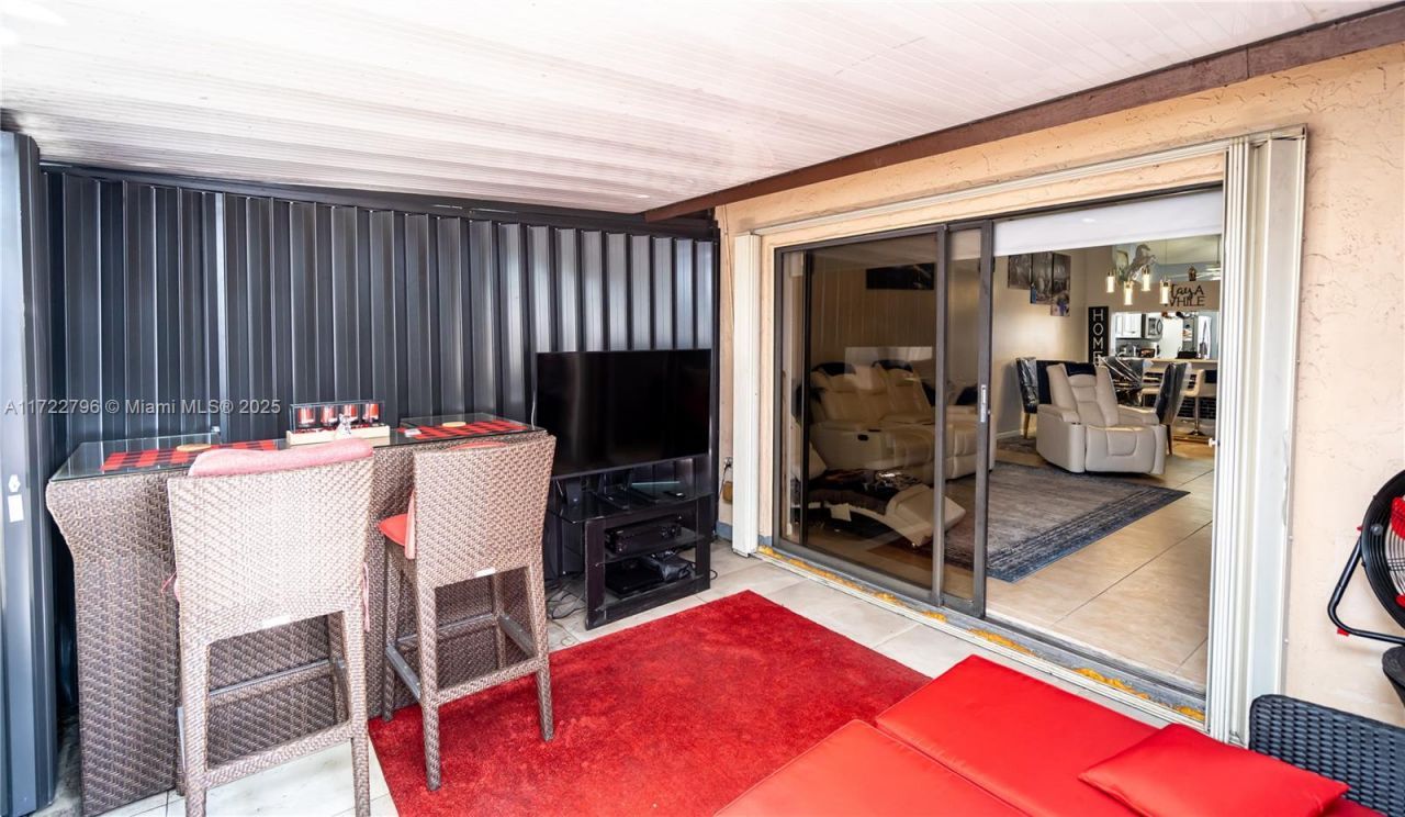 3078 S Oakland Forest Dr, Unit 604, Oakland Park, FL 33309 Photo