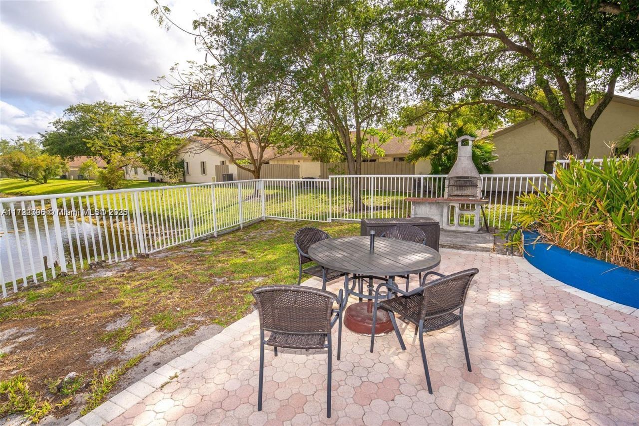 3078 S Oakland Forest Dr, Unit 604, Oakland Park, FL 33309 Photo