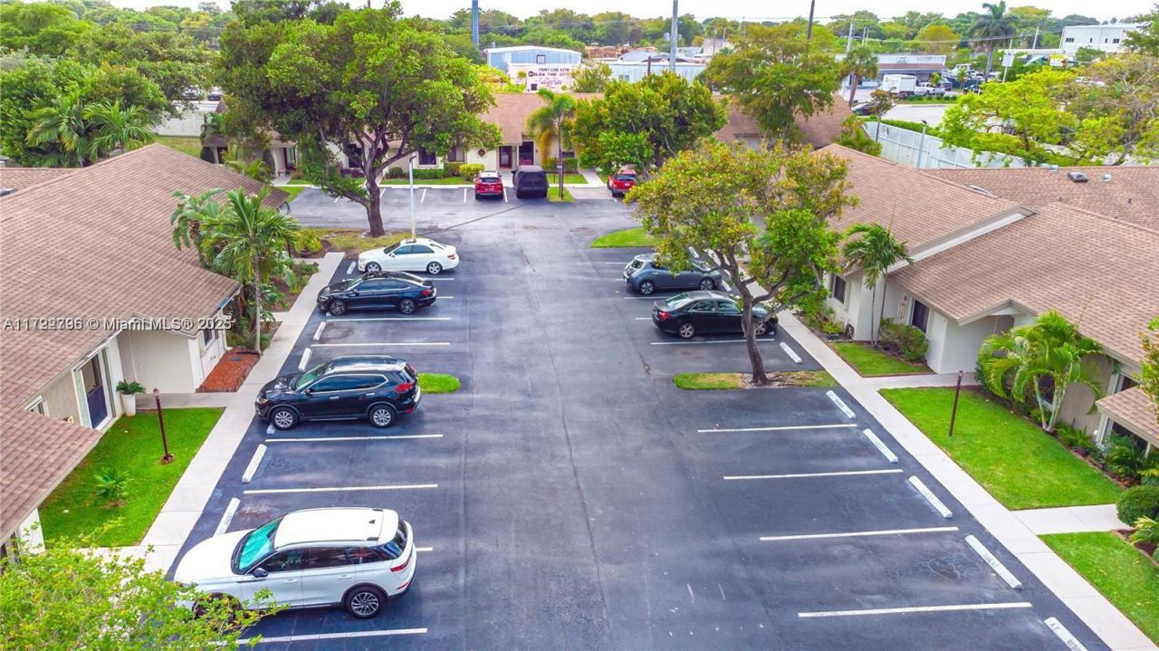 3078 S Oakland Forest Dr, Unit 604, Oakland Park, FL 33309 Photo