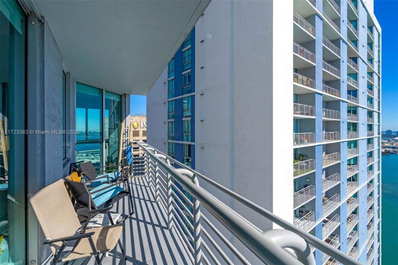 325 S Biscayne Blvd, Unit 3726, Miami, FL 33131 Photo