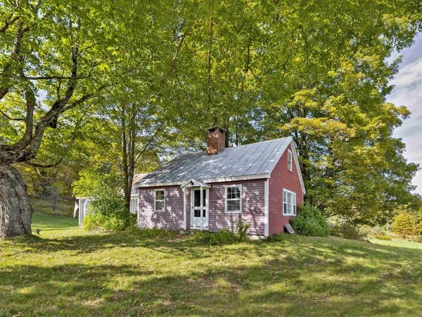 61 Crosby Road, Topsham, VT 05076