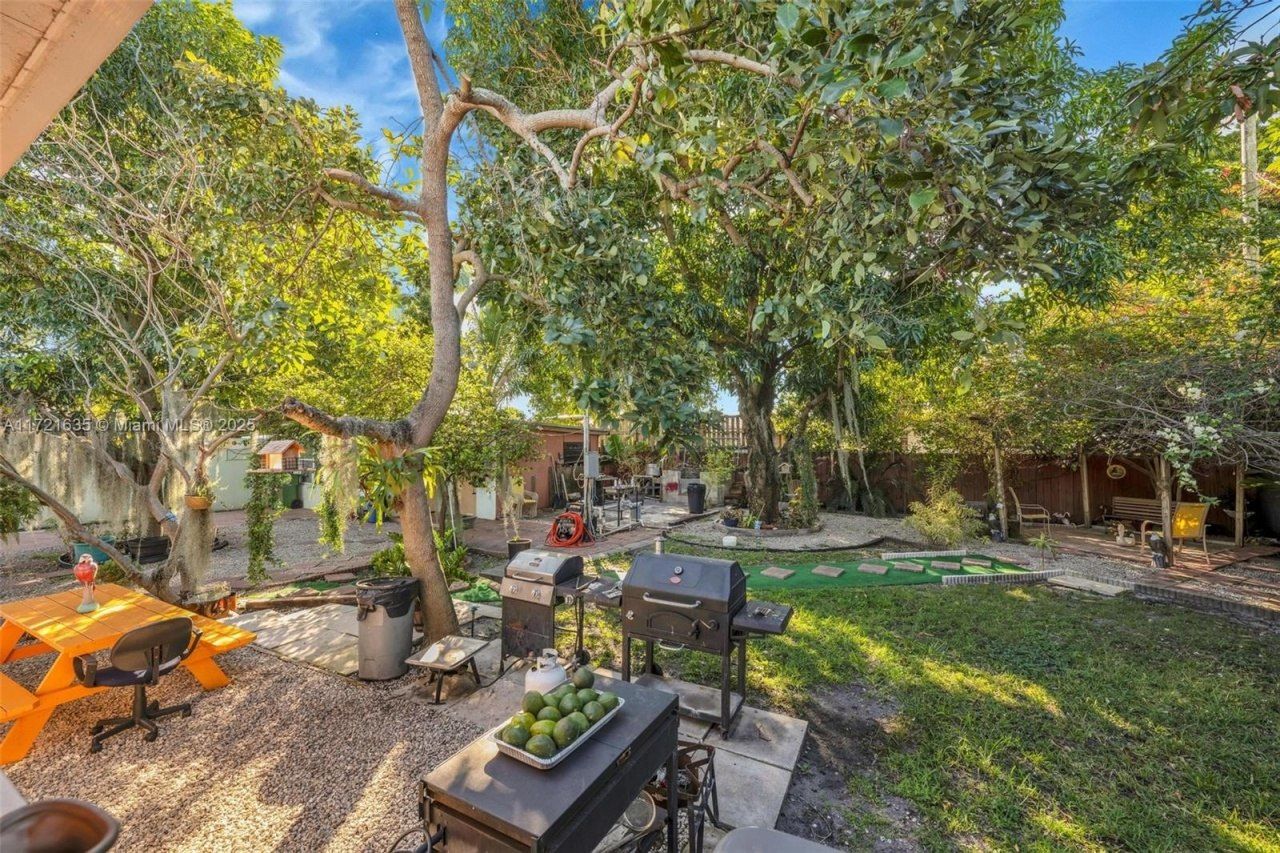 462 E 39th St, Hialeah, FL 33013 Photo