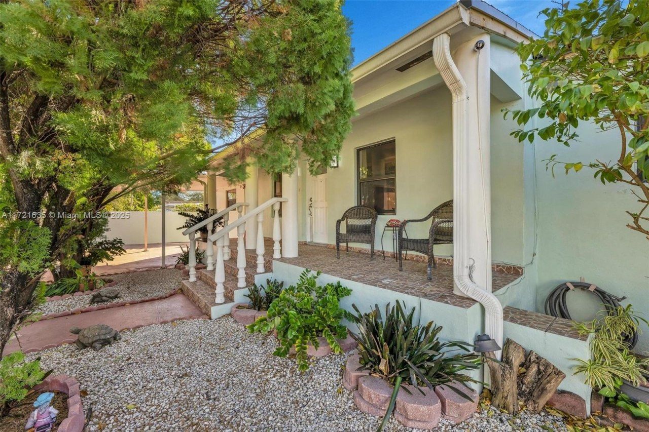 462 E 39th St, Hialeah, FL 33013 Photo