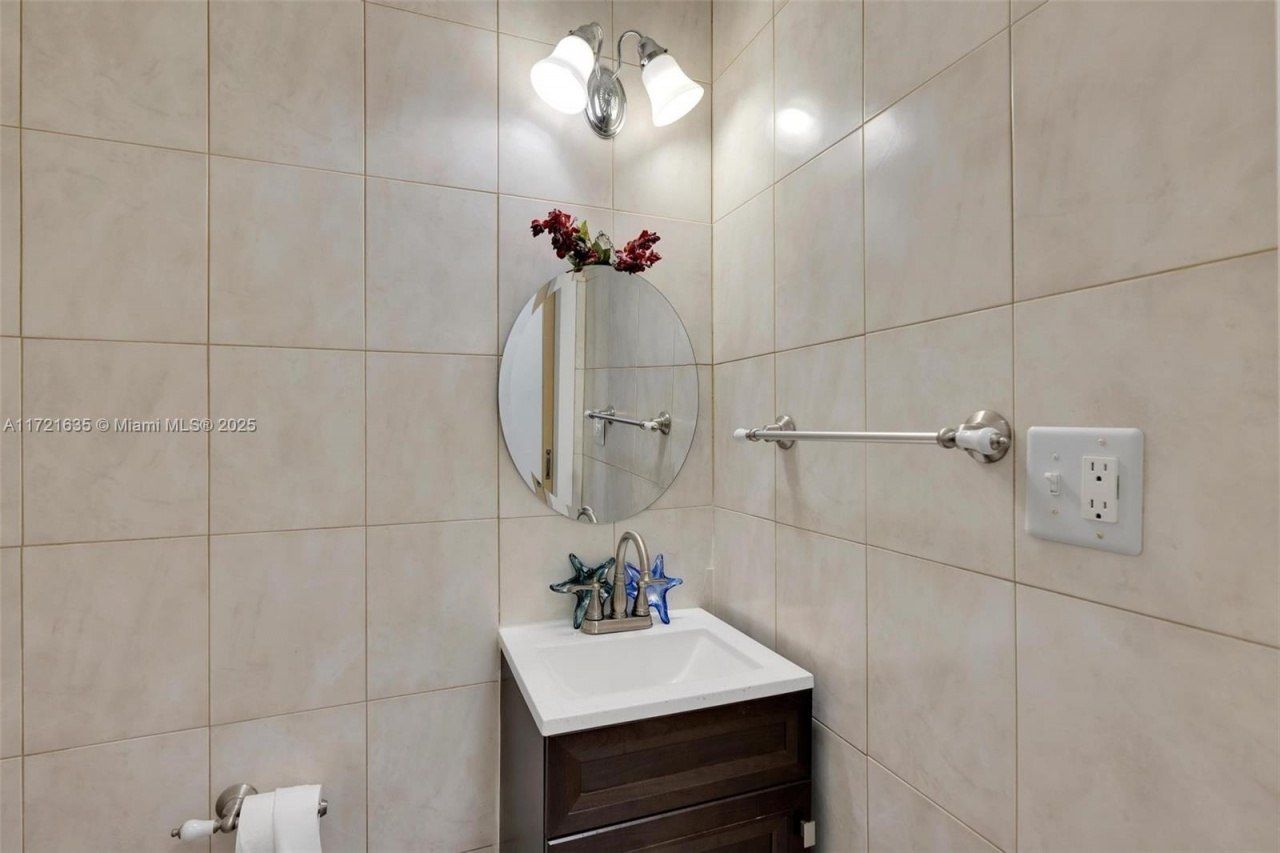 462 E 39th St, Hialeah, FL 33013 Photo