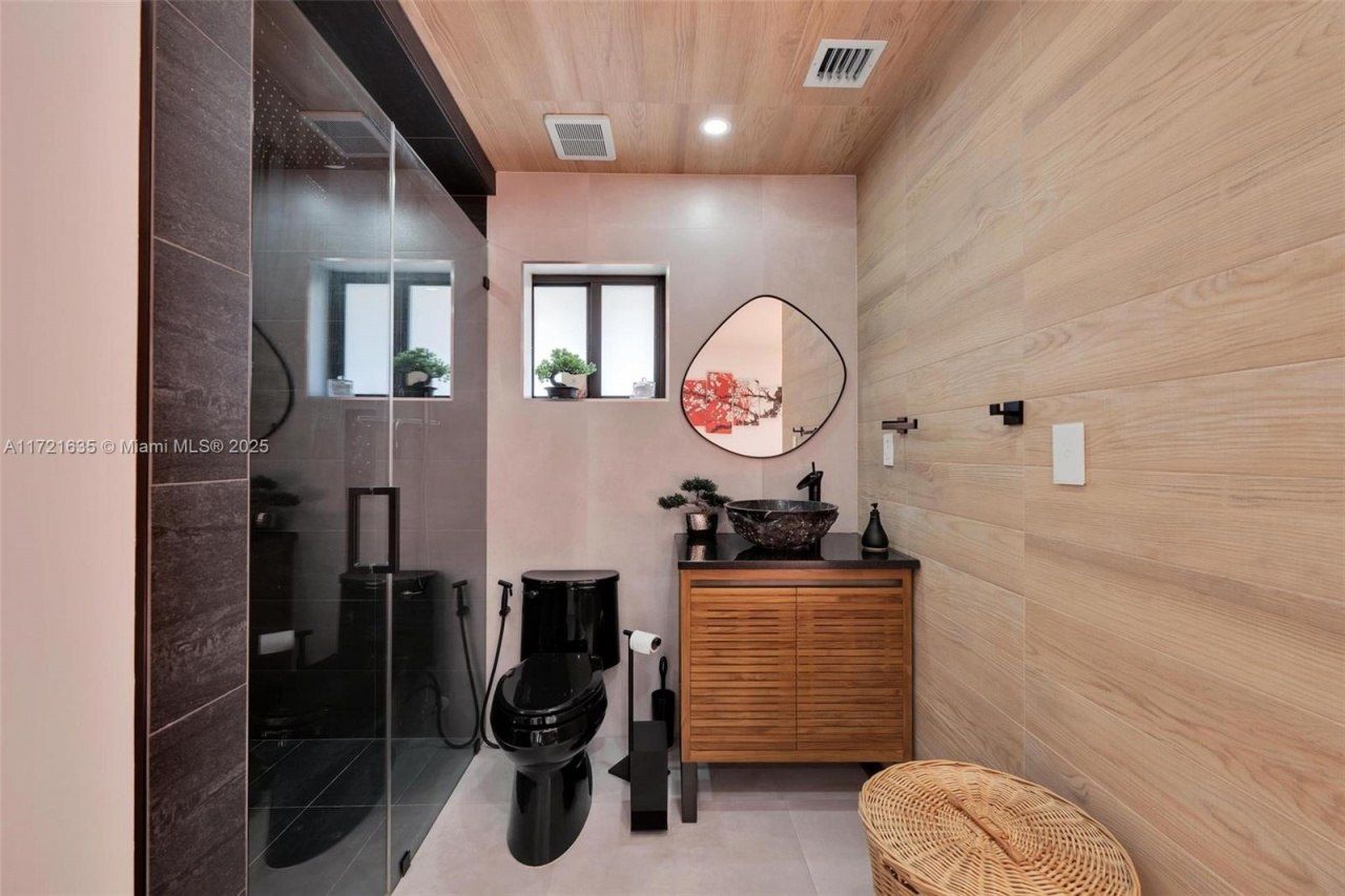 462 E 39th St, Hialeah, FL 33013 Photo