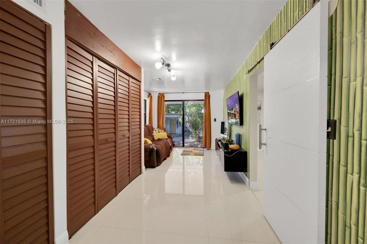 462 E 39th St, Hialeah, FL 33013 Photo