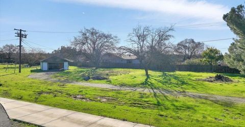 3093 Feather River Blvd, Olivehurst, CA 95961 Photo