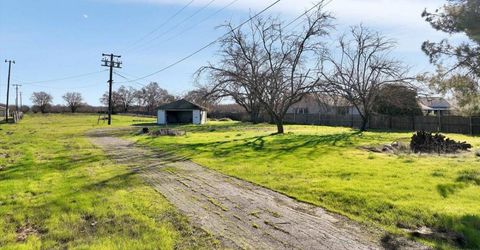 3093 Feather River Blvd, Olivehurst, CA 95961 Photo