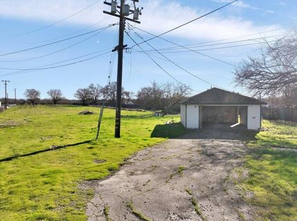 3093 Feather River Blvd, Olivehurst, CA 95961 Photo