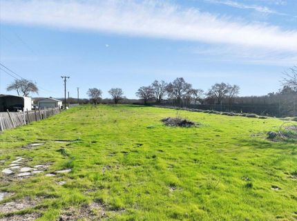 3093 Feather River Blvd, Olivehurst, CA 95961 Photo