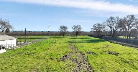 3093 Feather River Blvd, Olivehurst, CA 95961 Photo