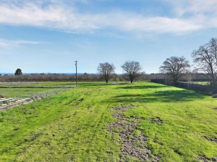 3093 Feather River Blvd, Olivehurst, CA 95961 Photo