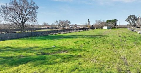 3093 Feather River Blvd, Olivehurst, CA 95961 Photo