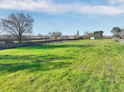 3093 Feather River Blvd, Olivehurst, CA 95961 Photo