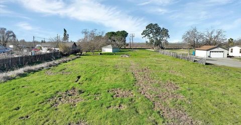 3093 Feather River Blvd, Olivehurst, CA 95961 Photo