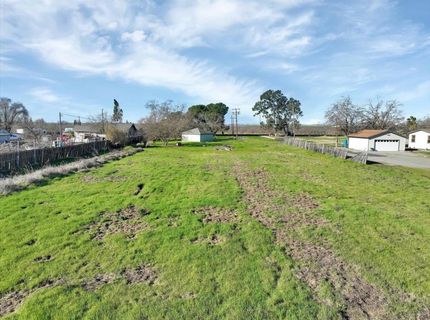 3093 Feather River Blvd, Olivehurst, CA 95961 Photo