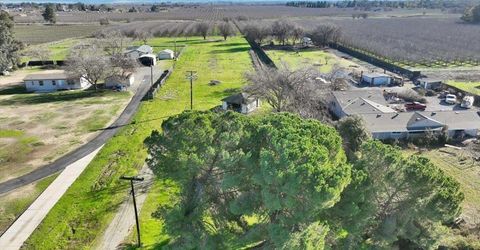 3093 Feather River Blvd, Olivehurst, CA 95961 Photo