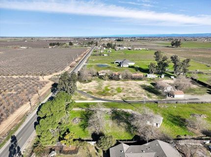 3093 Feather River Blvd, Olivehurst, CA 95961 Photo