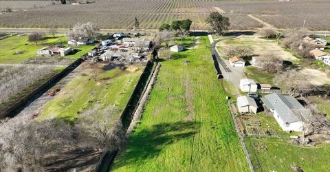 3093 Feather River Blvd, Olivehurst, CA 95961 Photo