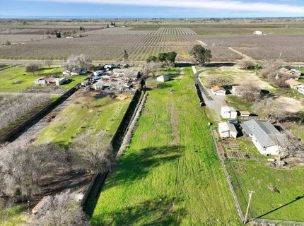 3093 Feather River Blvd, Olivehurst, CA 95961 Photo