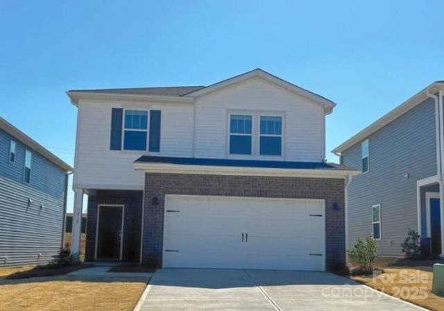 1212 31st Street Ne, Conover, NC 28613 Main Photo