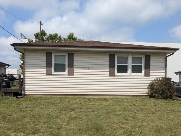 1218 Orchard Road, Bloomington, IL 61704