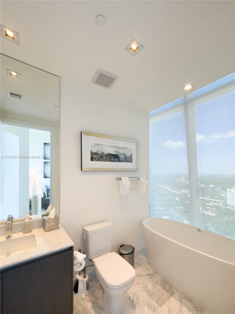 1451 Brickell Ave, Unit 4503, Miami, FL 33131 Photo