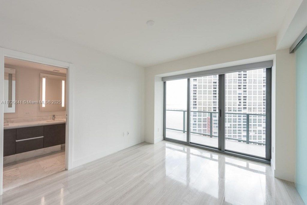 1451 Brickell Ave, Unit 2103, Miami, FL 33131 Photo