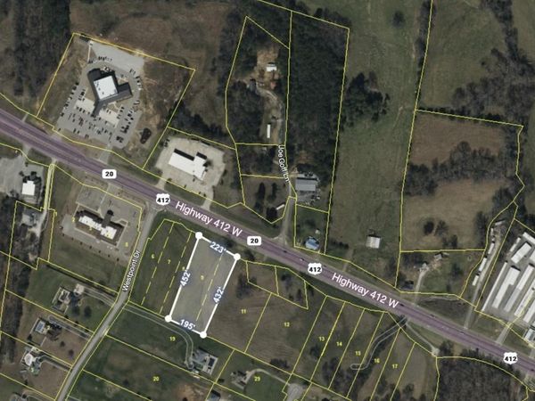 000 W Hwy 412 W, Lexington, TN 38351